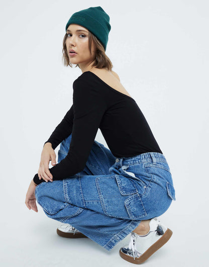 Long Sleeve Scoop Neck Body
