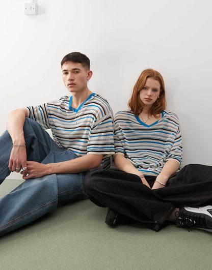 Unisex Knitted Polo With Collar Detail