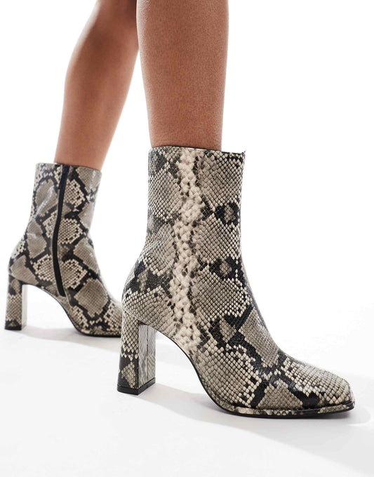 Sqaure Toe Heeled Anke Boot