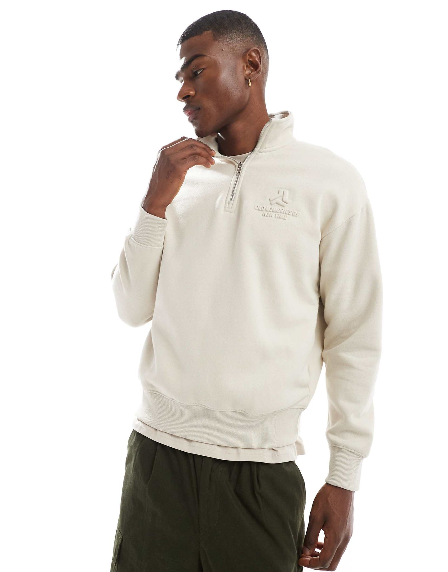 1/4 Zip Sweatshirt With Emboss Print