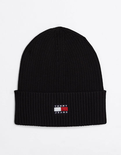 Heritage Badge Rib-Knit Beanie