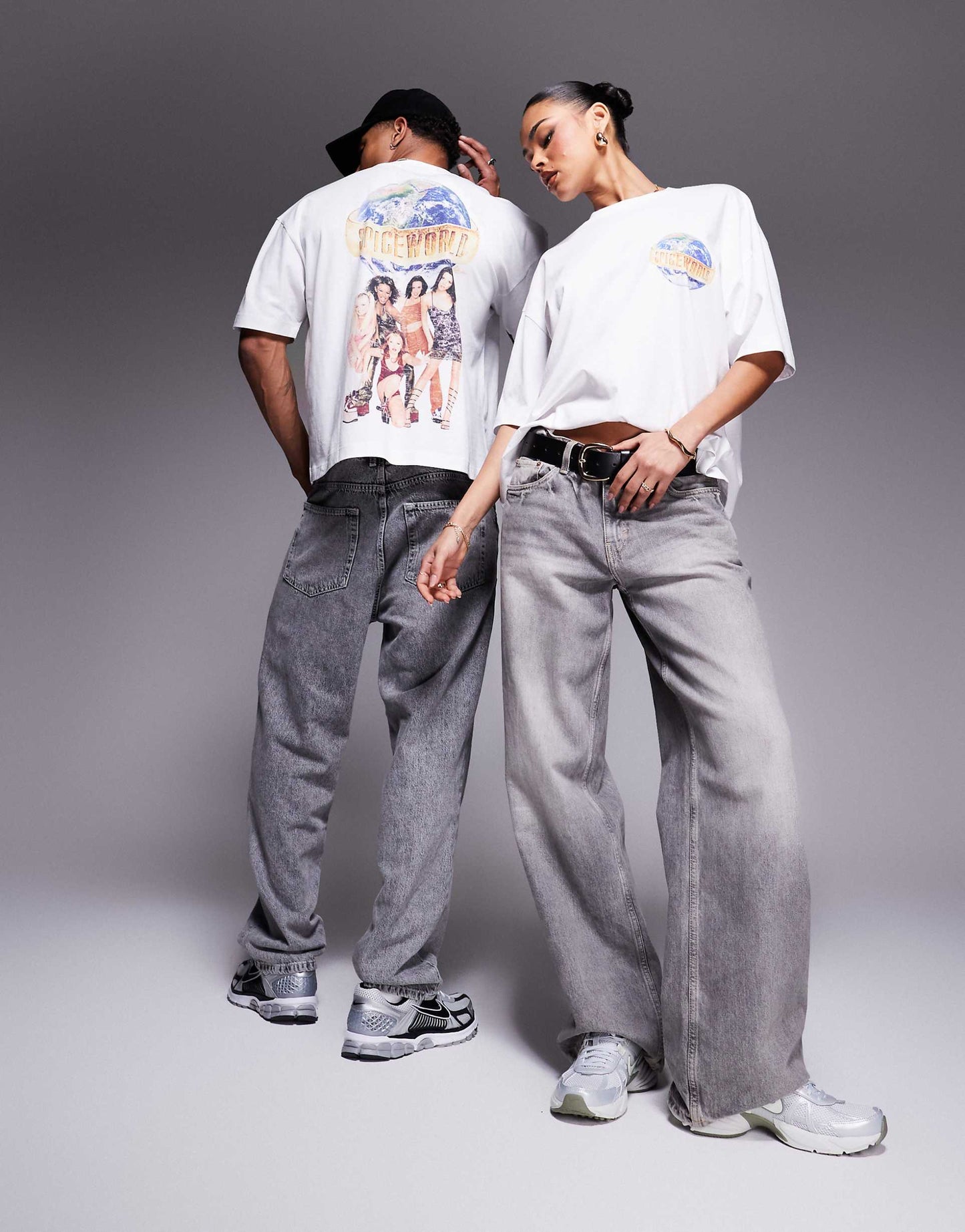 Unisex Boxy Oversized License T-Shirt With The Spice Girls Spice World Prints