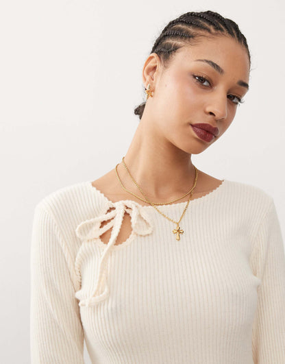 Rib Top With Keyhole And Tie Detail