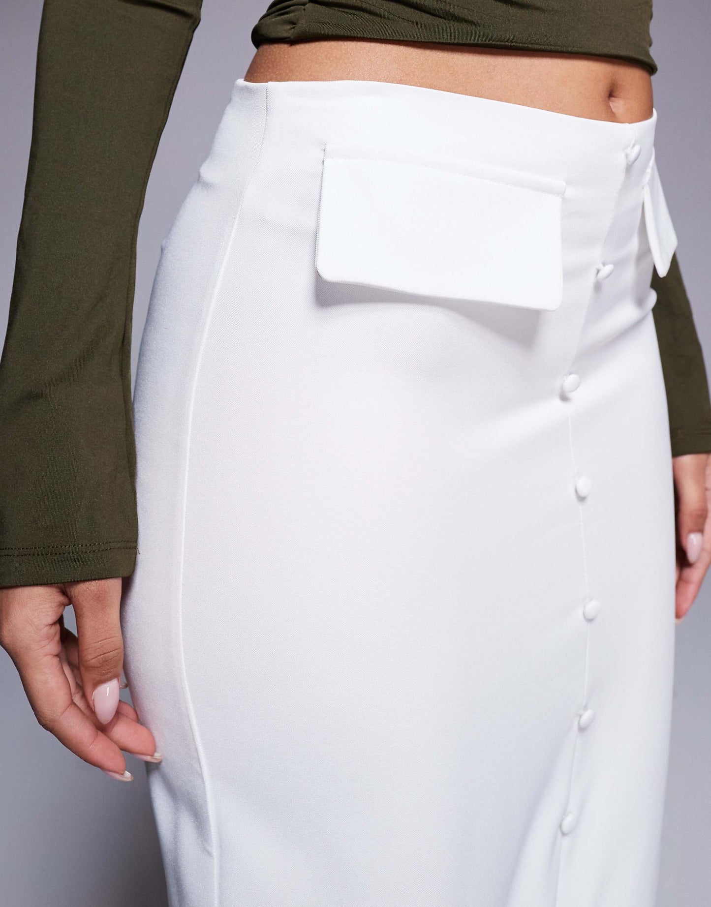 Exclusive Pocket Detail Front Split Maxi Skirt