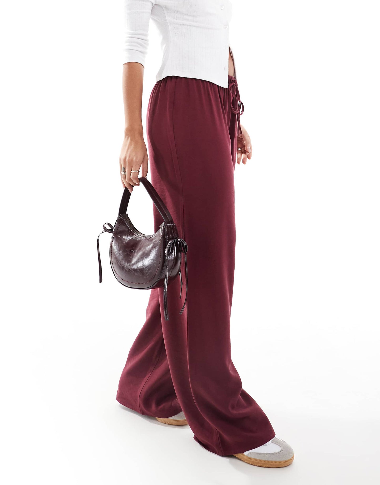 Soft Tailored Wide Leg Pull On Trouser