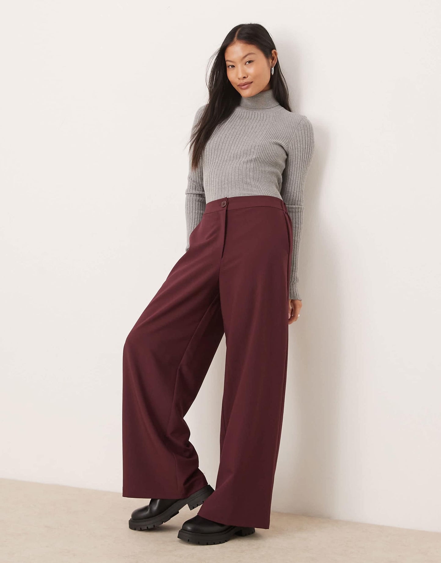 Petite Tailored Relaxed Straight Leg Trousers