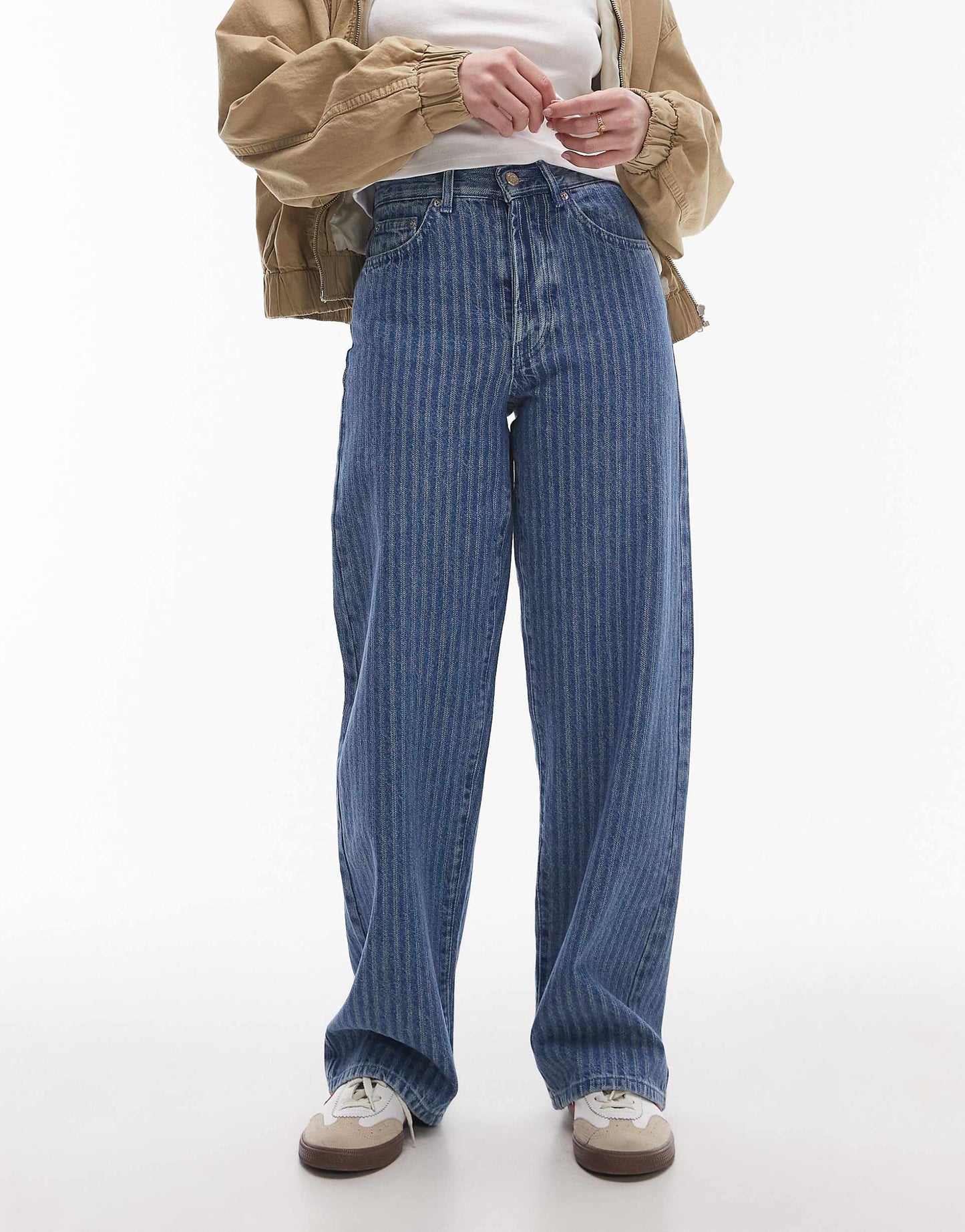 Mid Rise Loose Fit Straight Jean
