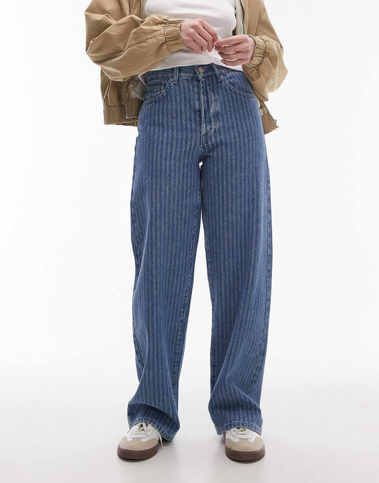 Mid Rise Loose Fit Straight Jean