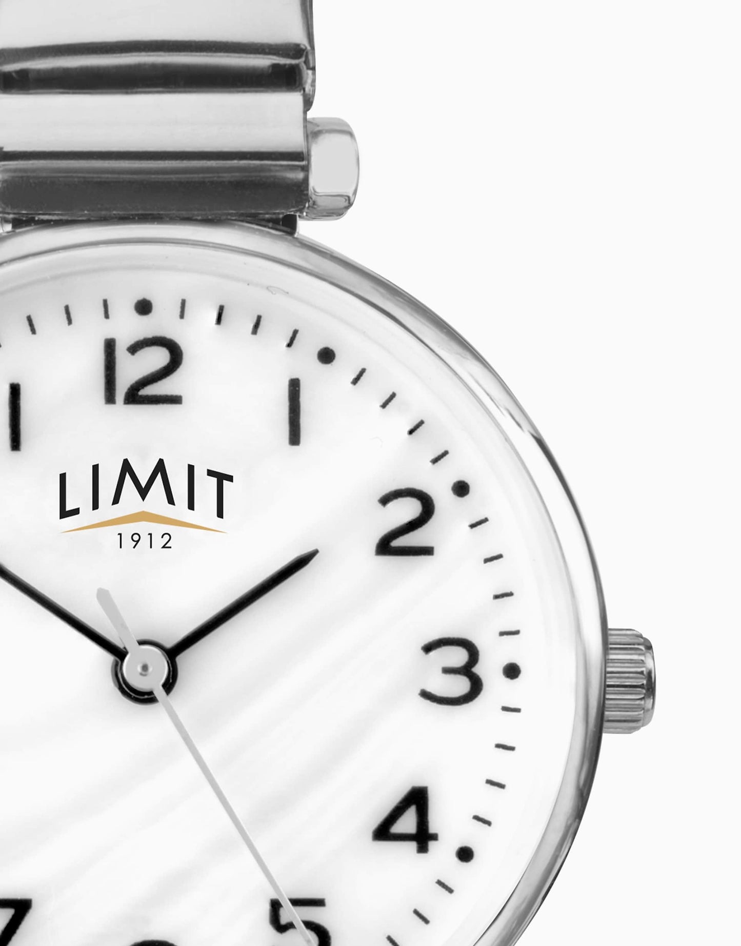 Classic 30Mm Womens Round Silver Analogue Watch