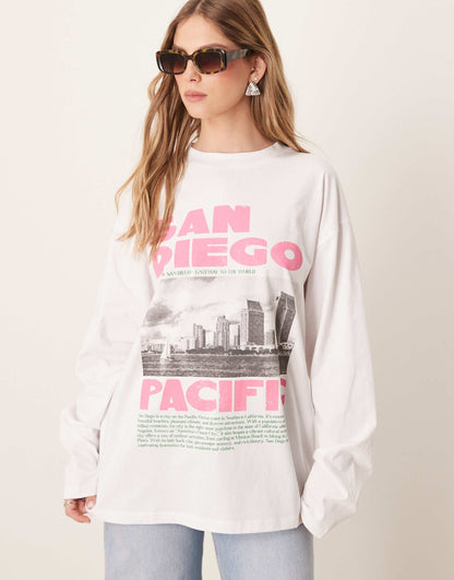 Long Sleeve T-Shirt With San Diego Graphic