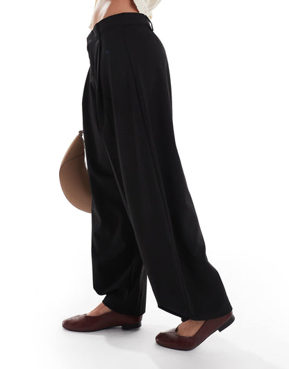 Balloon Leg Tailored Trouser