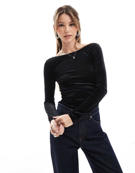 Long Sleeved Velvet Body
