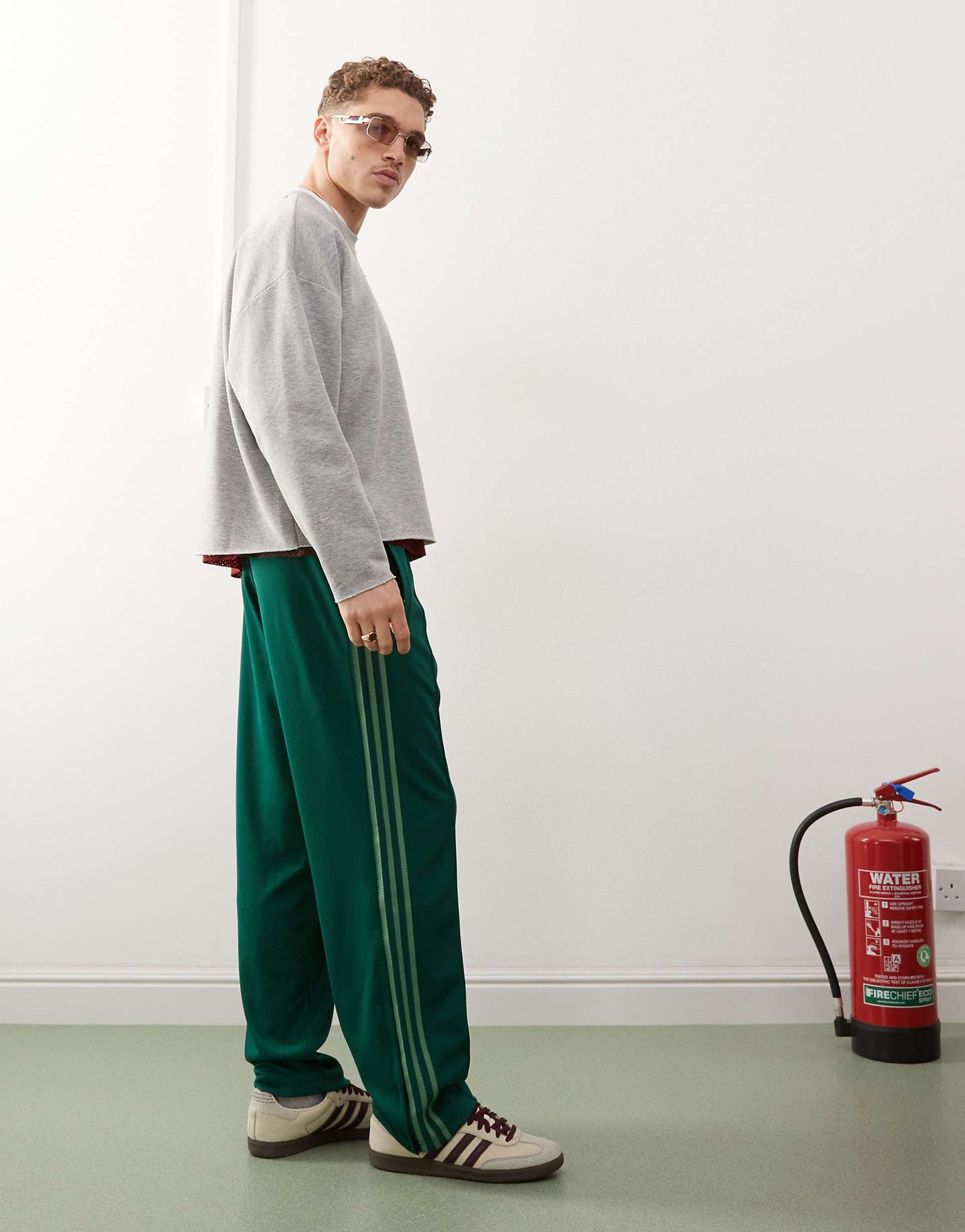 Cropped Boxy Loopback Sweatshirt