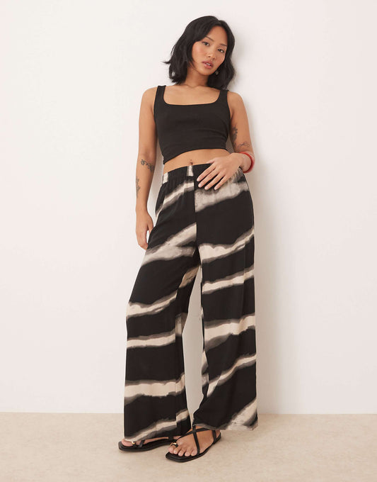 Petite Wide Leg Trousers