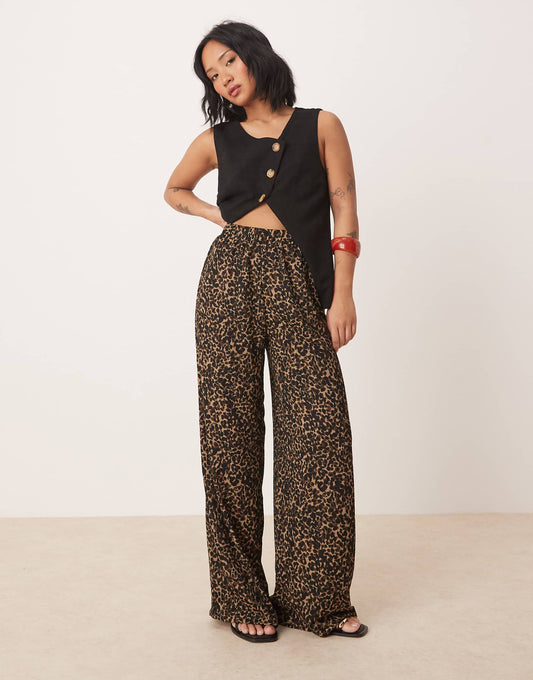 Petite Wide Leg Textured Trousers