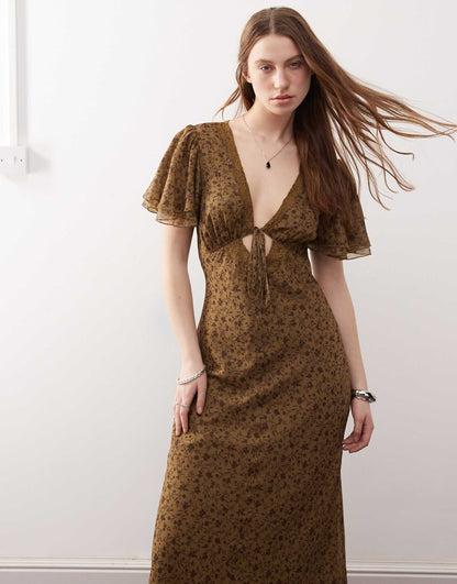 Maxi Tea Dress With Keyhole And Lace