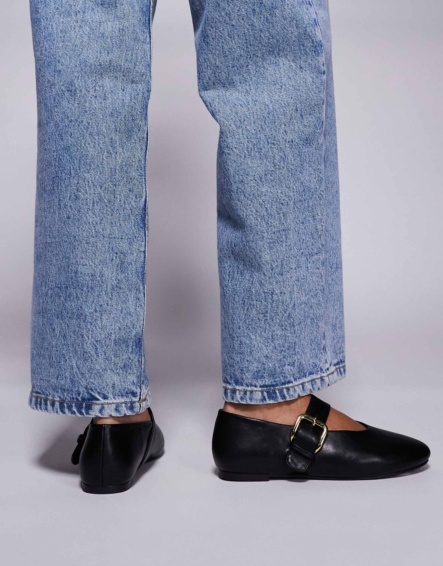 Buckle Detail Ballet Flats