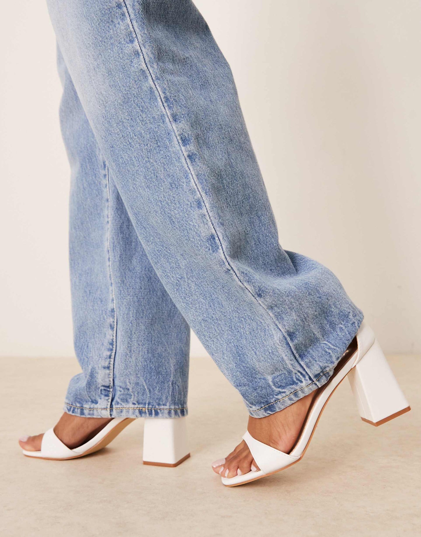 Niya Mid Block Heeled Sandals