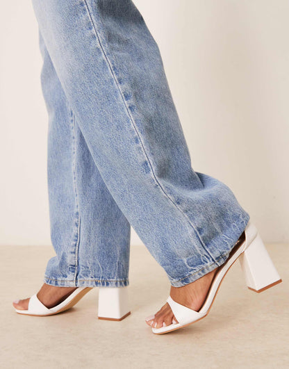 Niya Mid Block Heeled Sandals