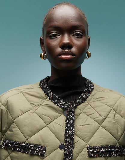 Lightweight Puffer Jacket With Contrast Trim
