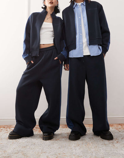 Unisex Jogger With Side Stripe