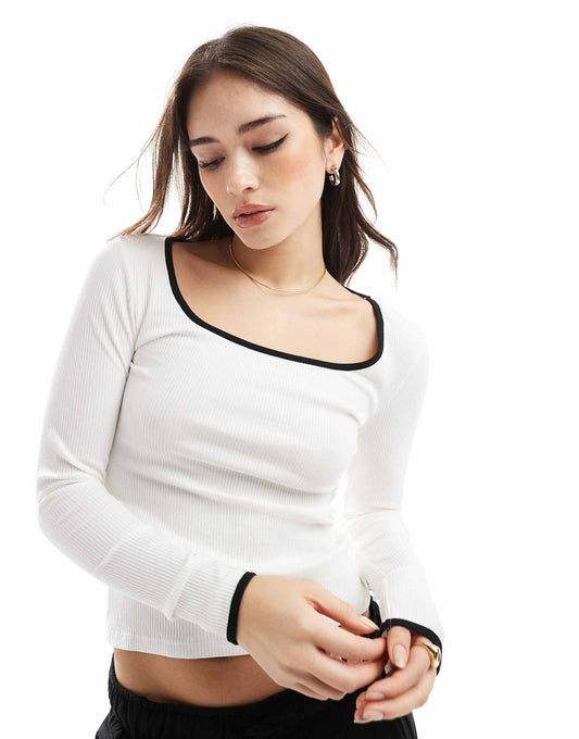 Contrast Trim Square Neck Top