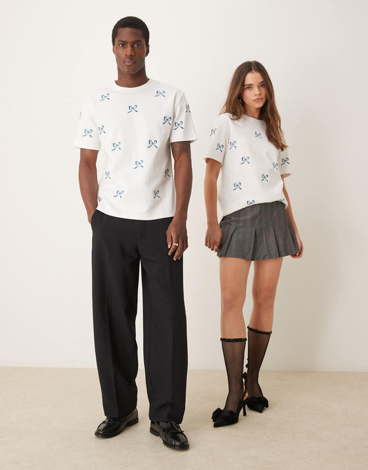 Bow Embroidered T-Shirt