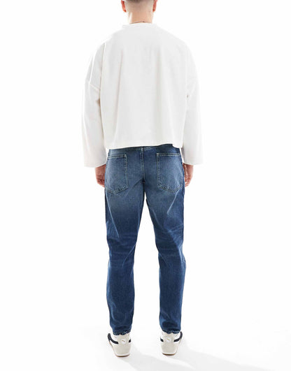 Tapered Jeans