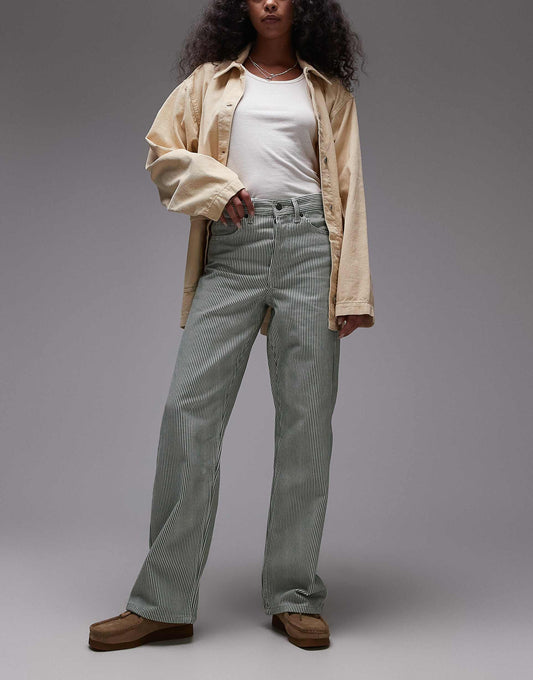 Mid Rise Loose Fit Straight Jean