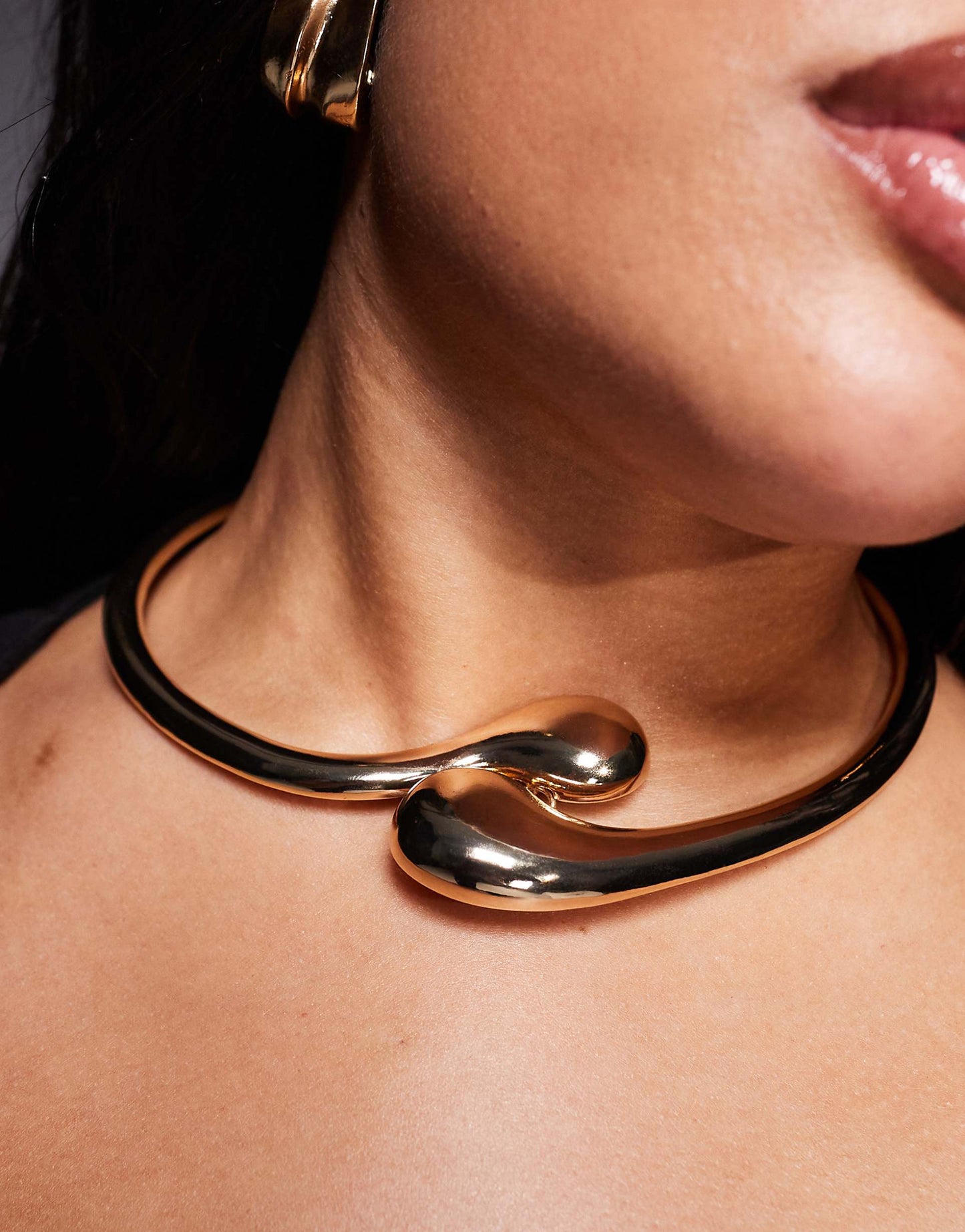 Curve Torque Choker With Interlocking Teardrop Design