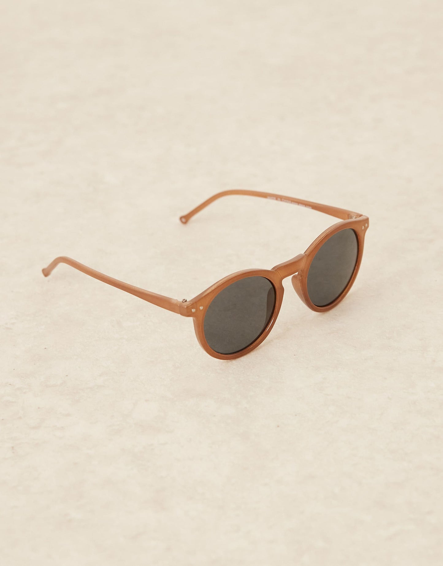 Retro Round Sunglasses With Smoke Lens