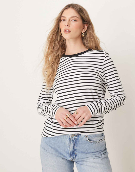 Femme Long Sleeve Boxy T-Shirt