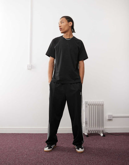 Originals Premium Essentials Tee