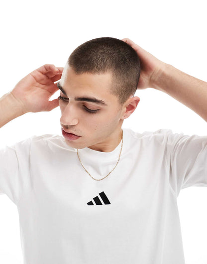 Performance Essentials Small Logo Single Jersey Tee