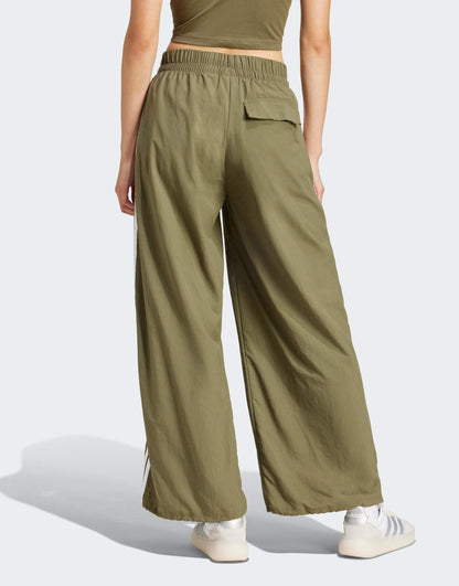 Essentials 3-Stripes Lifestyle Woven Parachute Pants