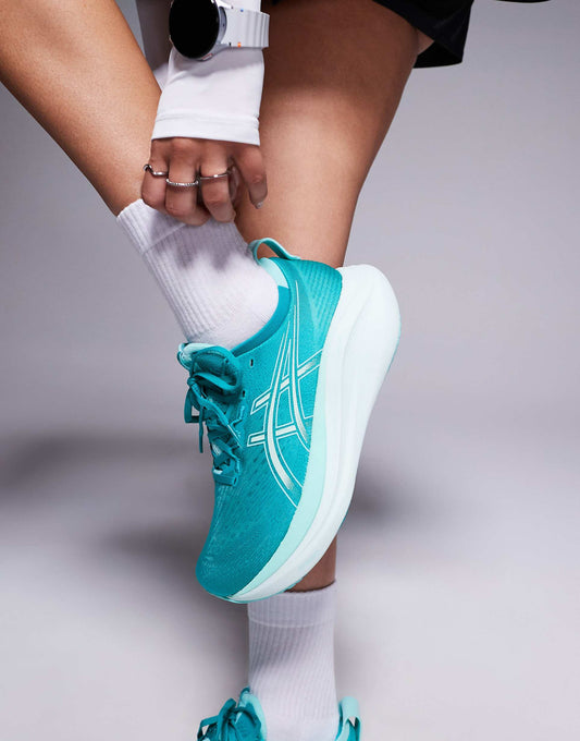 Gel-Nimbus 27 Running Trainers
