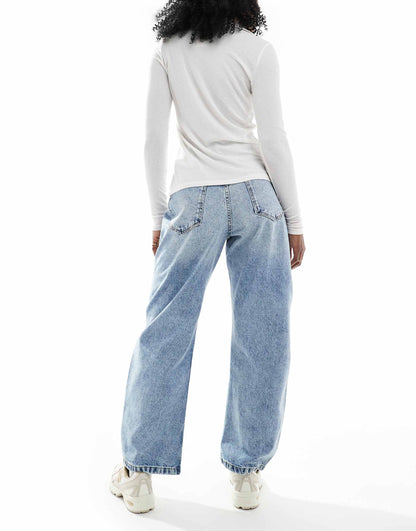 Barrel Leg Jeans