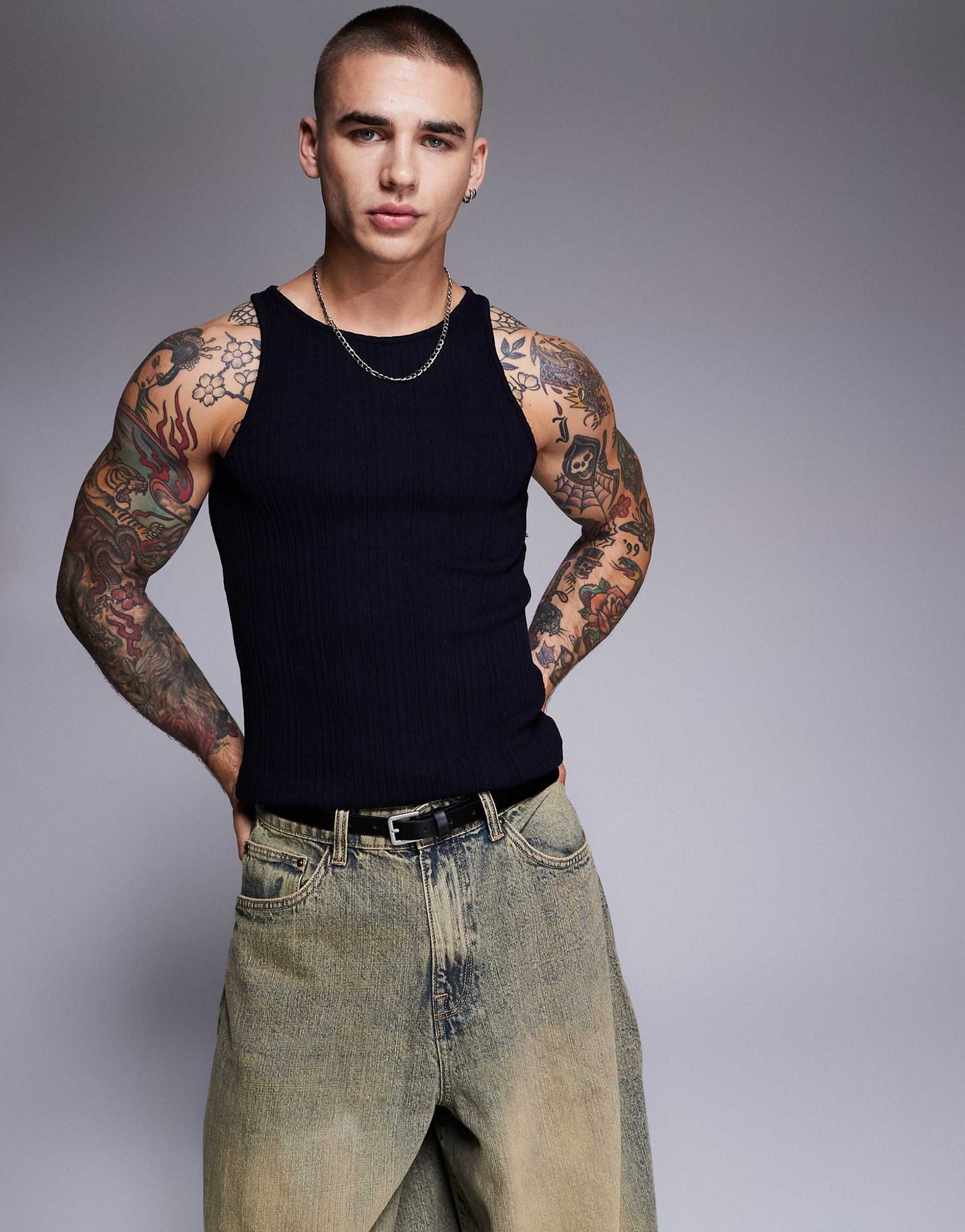 Muscle Fit High Scoop Vest