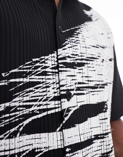 Textured Mesh Printed Shirt