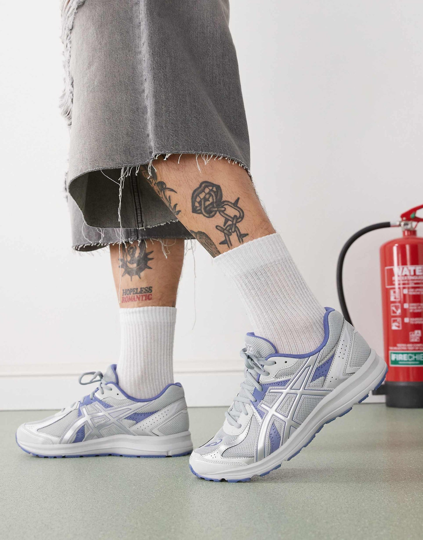 Jog 100 S Trainers