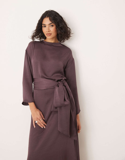 Satin Long Sleeved Tie Detail Maxi Dress