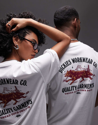 Wolf Country Graphic Back Print T-Shirt