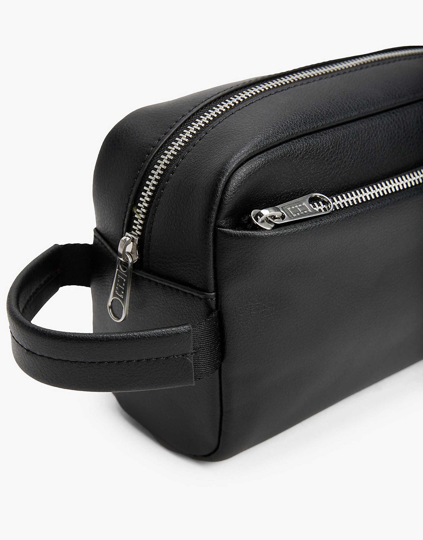 Heritage Pebble Grain Washbag