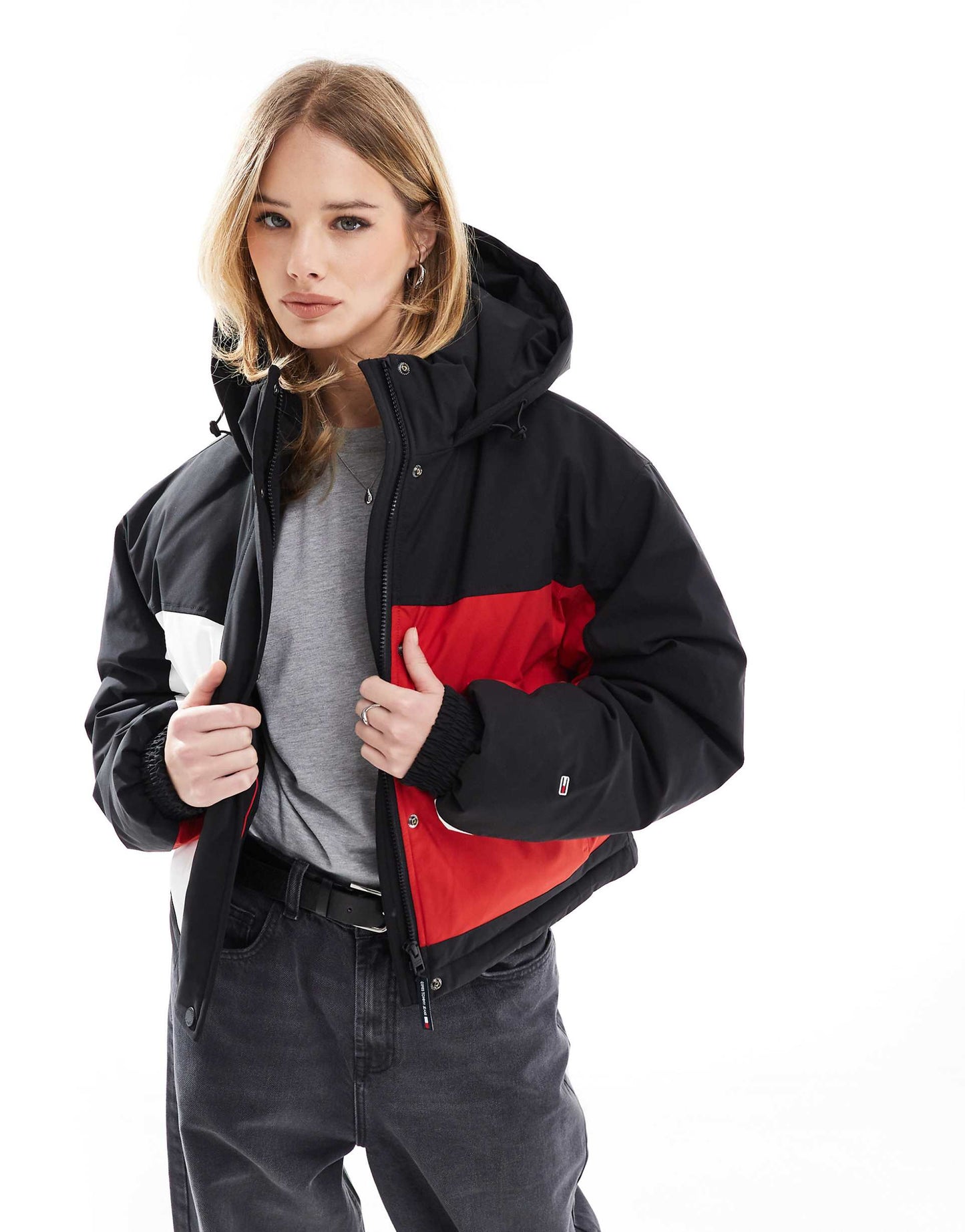 Back Logo Colour-Blocked Puffer Jacket