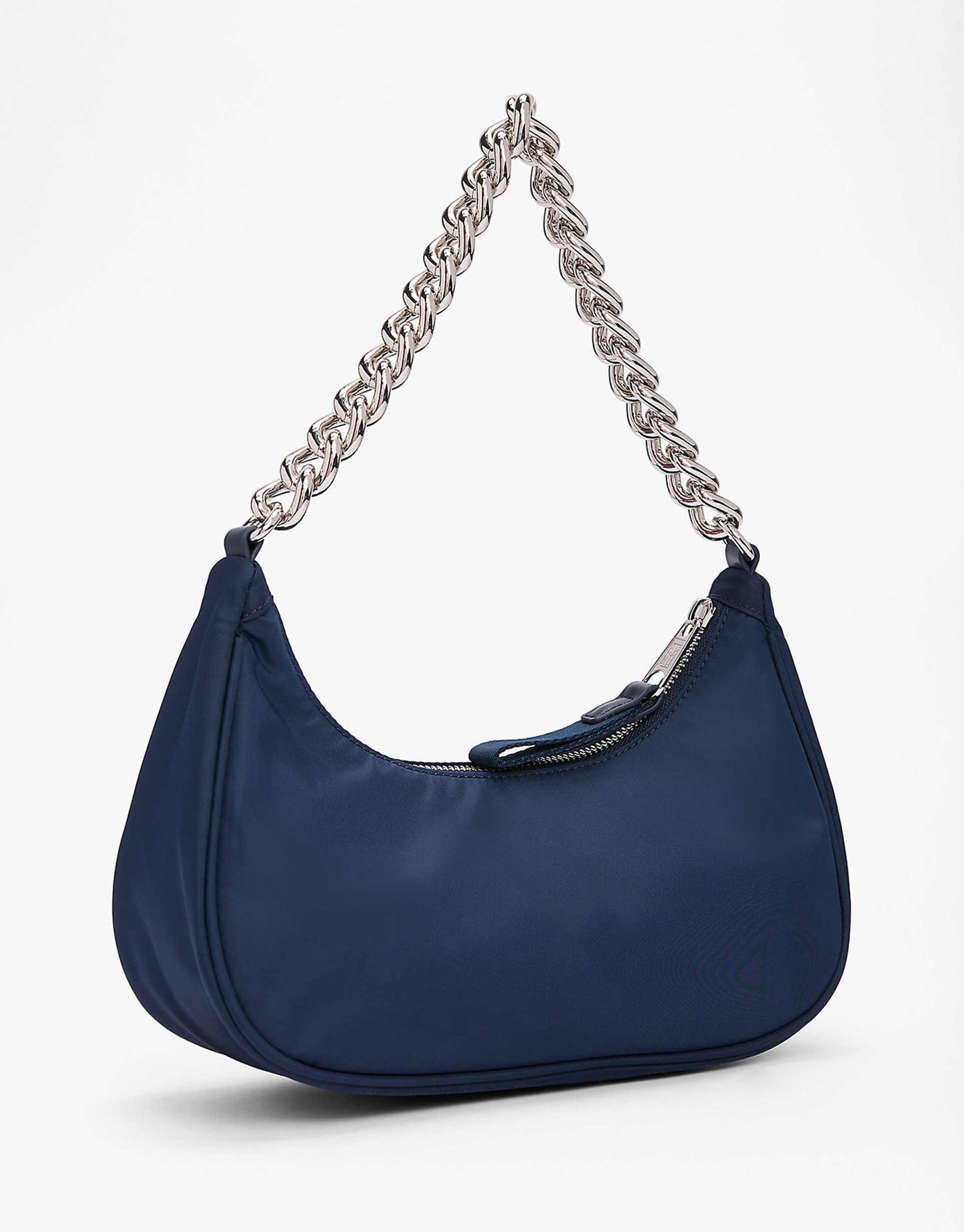 Iconic Chain Strap Shoulder Bag