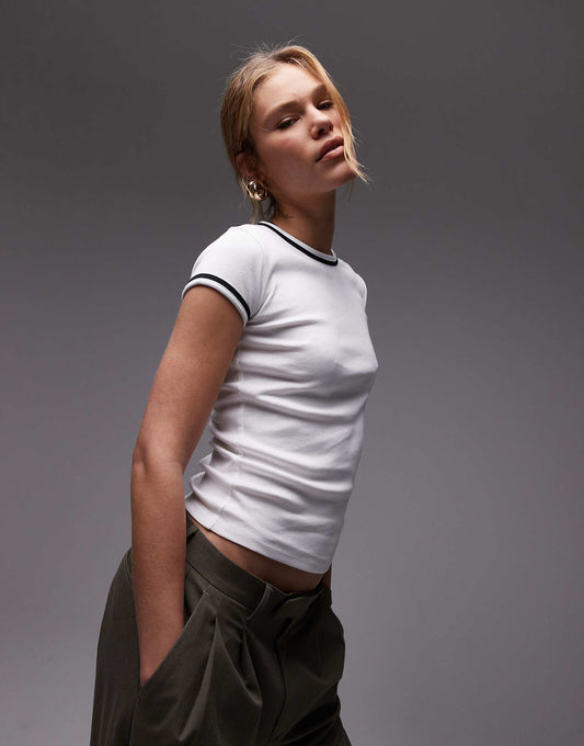 Contrast Everyday Tee