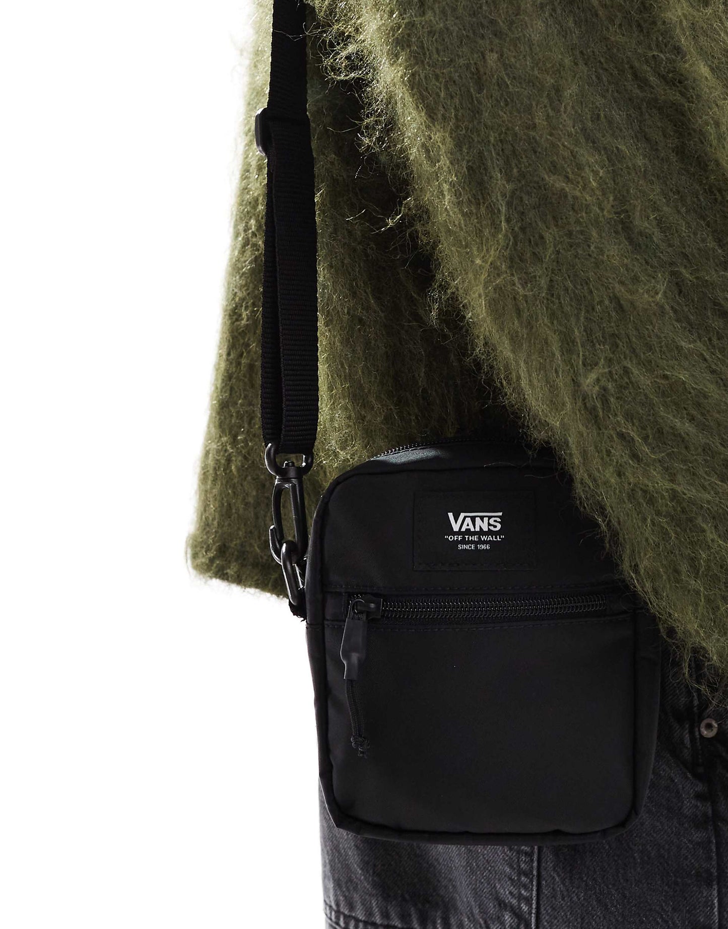 Bail Shoulder Bag