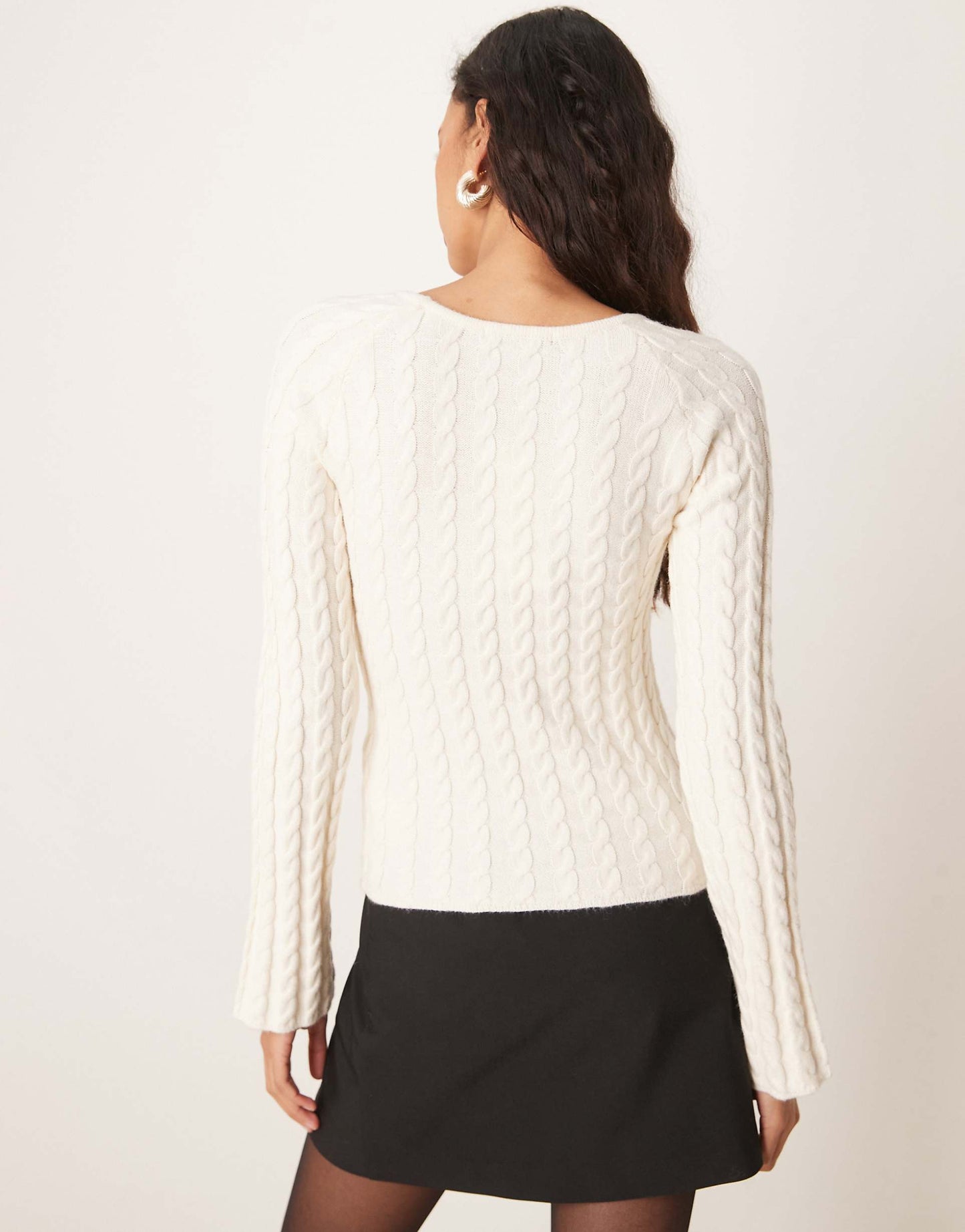 Cable Knit Fitted Sweater With Sweetheart Neck