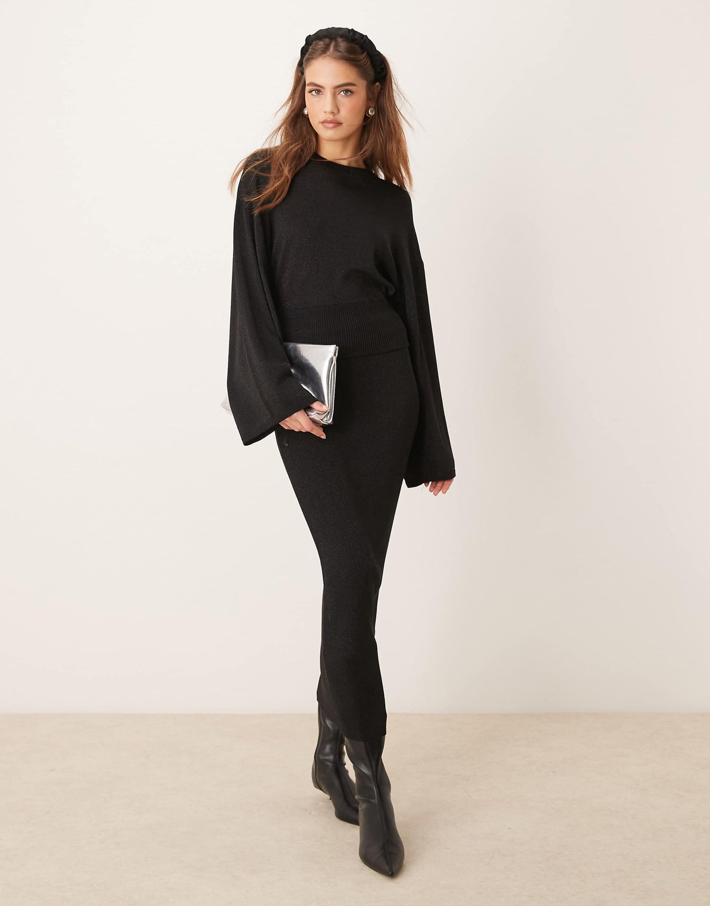 Co-Ord Metallic Fine Knit Sweater With Wide Sleeves