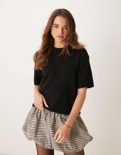 Knitted Short Sleeve Sweater